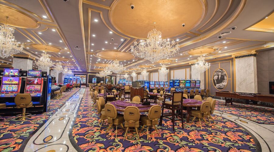 Les Ambassadeurs Hotel & Casino